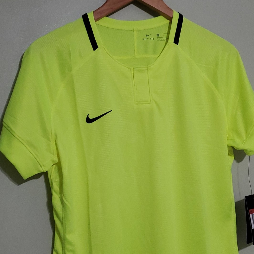 WOMENS Nike's Dri-Fit shirt